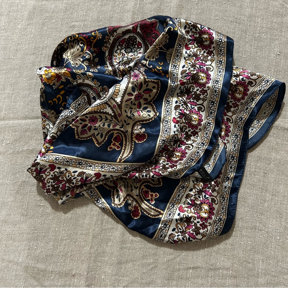 MOSI scarf